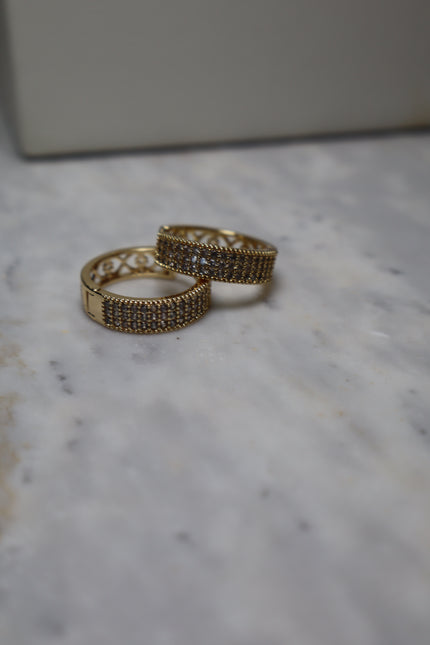 GOLD PLEATED HOOP EARRINGS