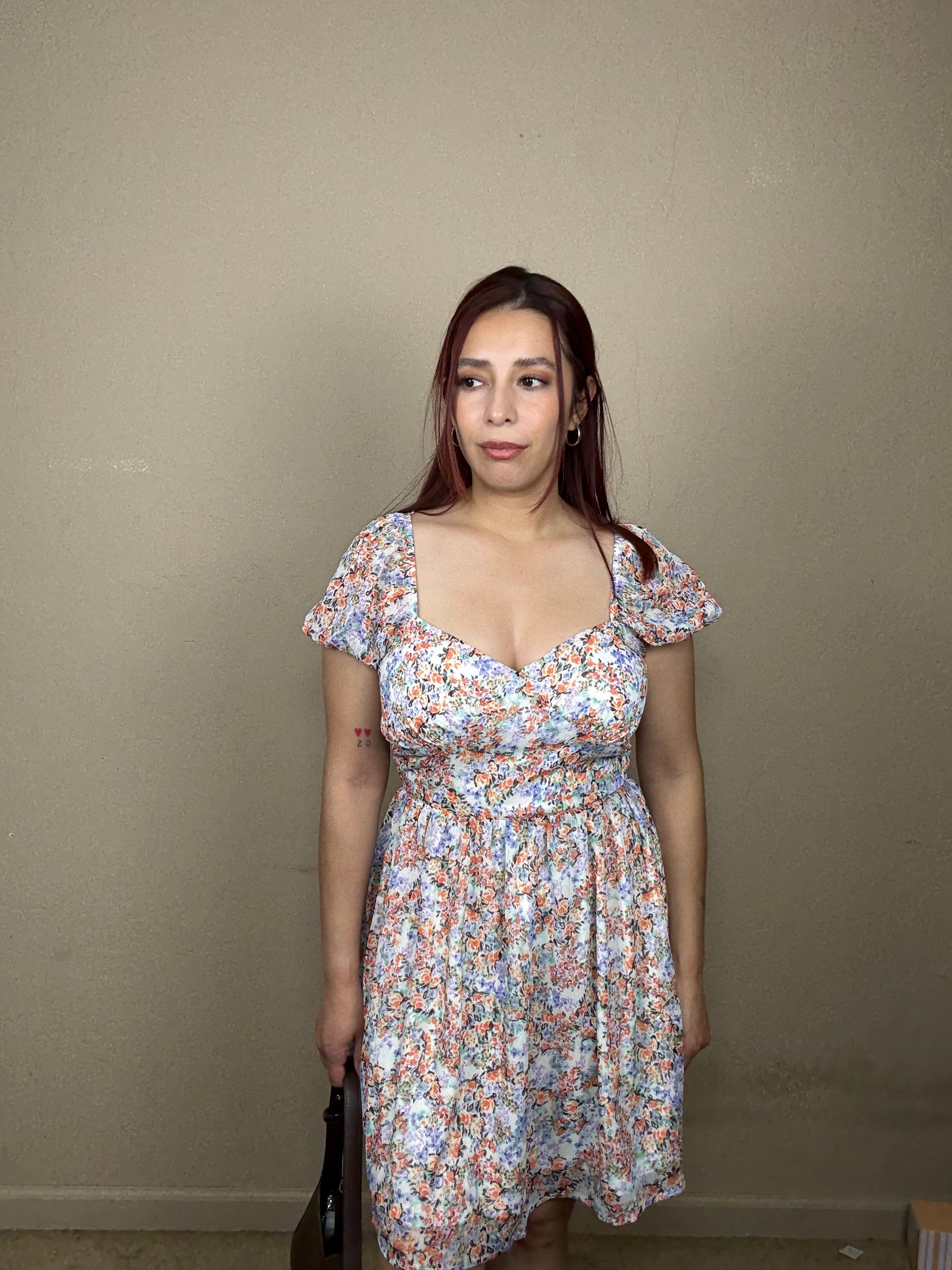 V NECK BACK TIE FLORAL MINI DRESS